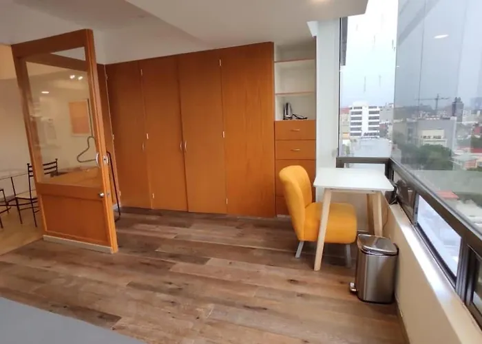 Skyline View King Bed Location Comfortable